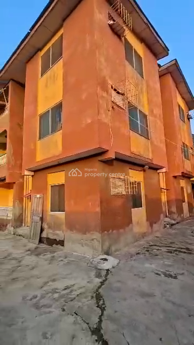 Distress 6 Numbers of Flats on 1000sqm Land, Dr Fasheun Avenue Century Bstp Ago, Lagos, Ago Palace, Isolo, Lagos, Block of Flats for Sale