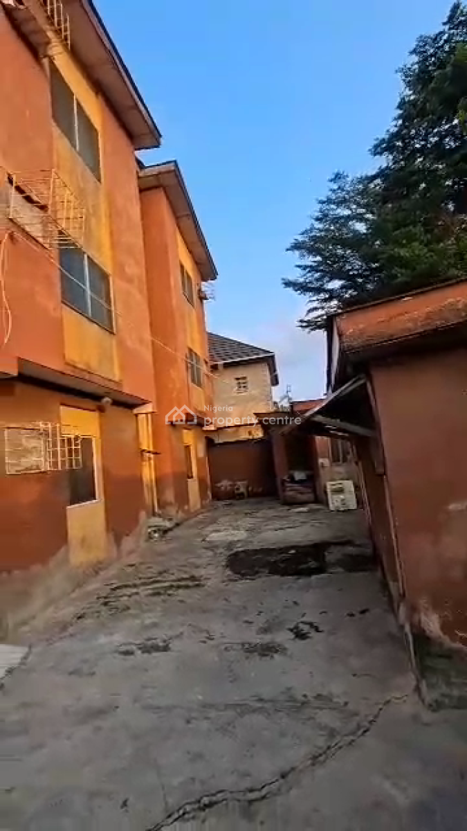 Distress 6 Numbers of Flats on 1000sqm Land, Dr Fasheun Avenue Century Bstp Ago, Lagos, Ago Palace, Isolo, Lagos, Block of Flats for Sale