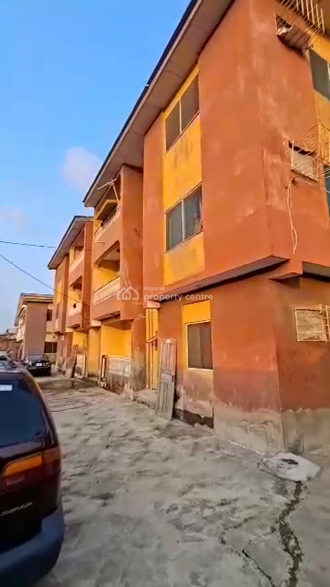 Distress 6 Numbers of Flats on 1000sqm Land, Dr Fasheun Avenue Century Bstp Ago, Lagos, Ago Palace, Isolo, Lagos, Block of Flats for Sale