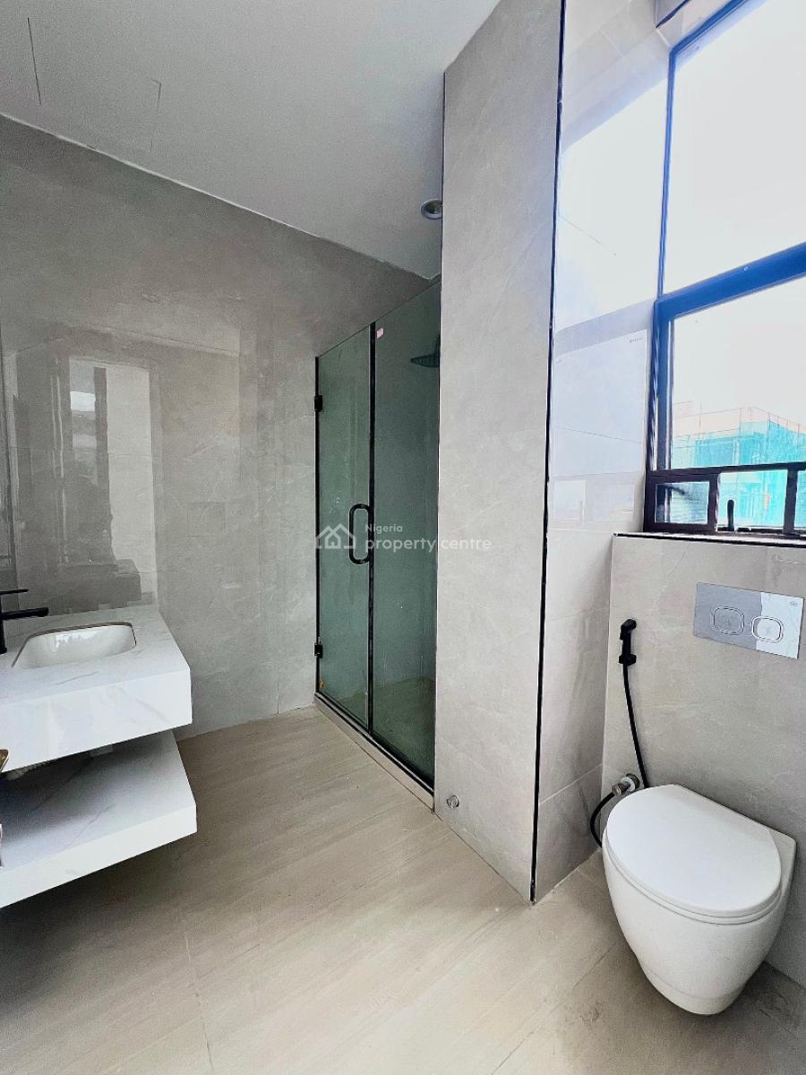 3 Bedroom Apartment with Bq, Gym, Elevator, Lekki Phase 1, Lekki, Lagos, Flat / Apartment for Rent