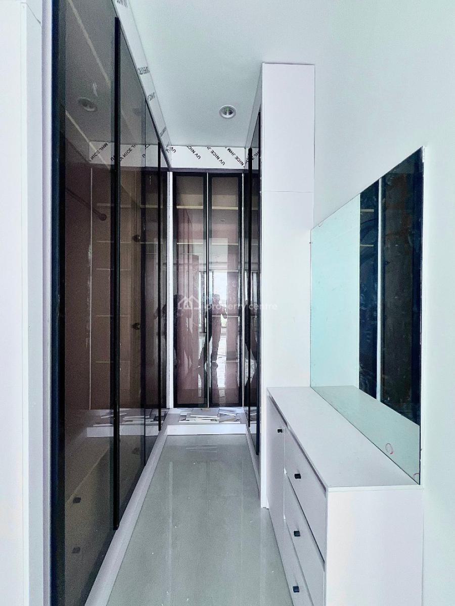 3 Bedroom Apartment with Bq, Gym, Elevator, Lekki Phase 1, Lekki, Lagos, Flat / Apartment for Rent