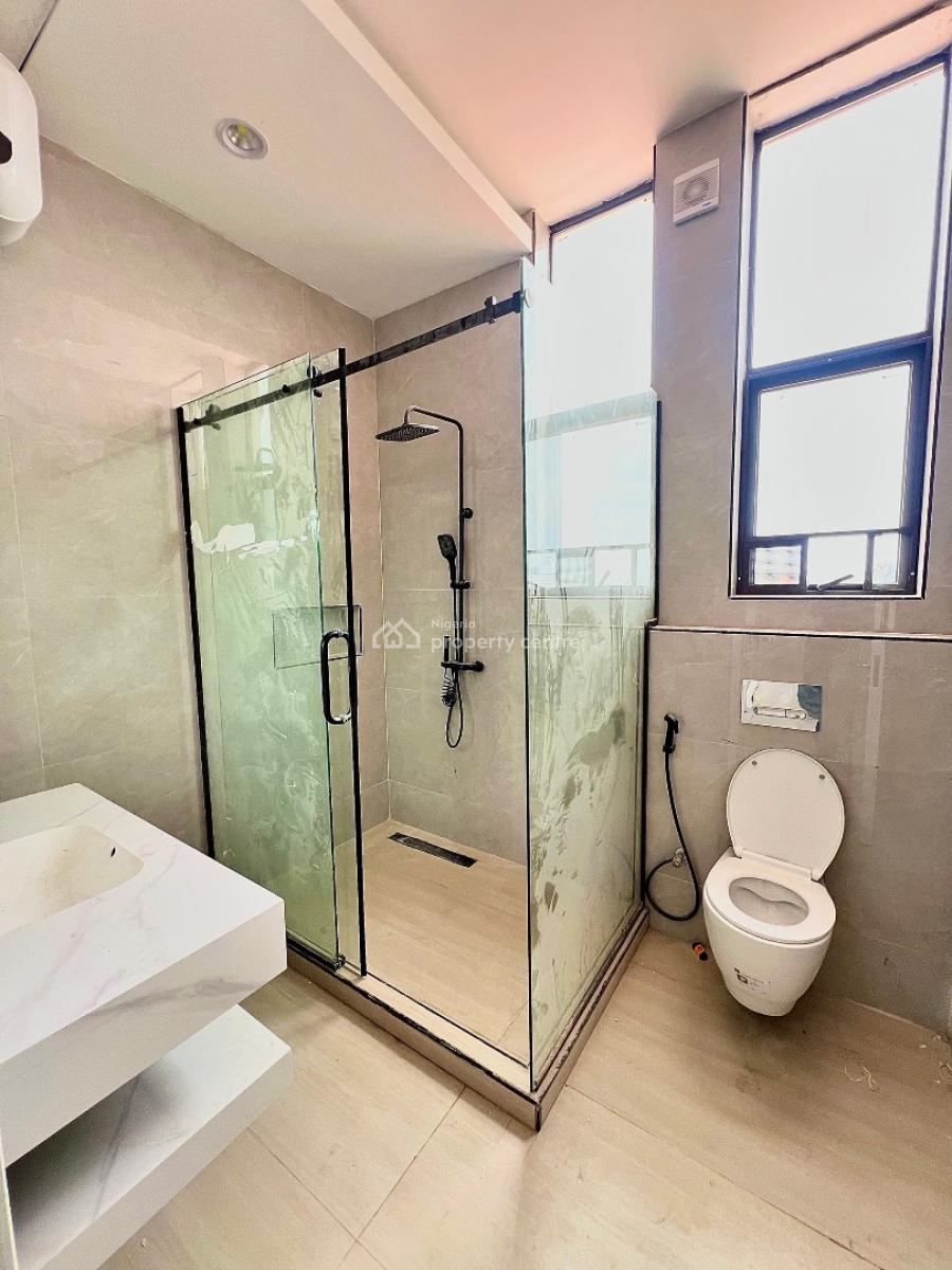 3 Bedroom Apartment with Bq, Gym, Elevator, Lekki Phase 1, Lekki, Lagos, Flat / Apartment for Rent