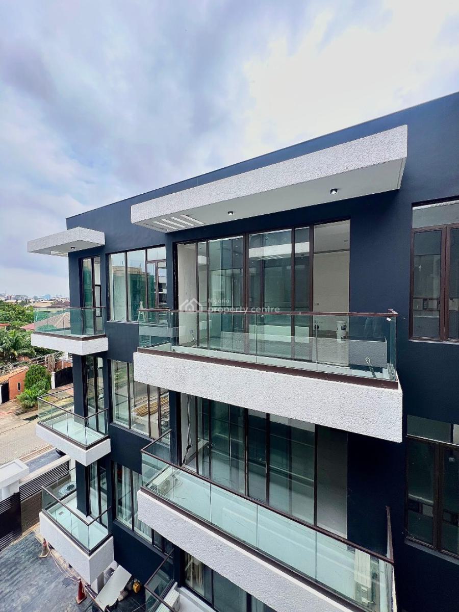3 Bedroom Apartment with Bq, Gym, Elevator, Lekki Phase 1, Lekki, Lagos, Flat / Apartment for Rent
