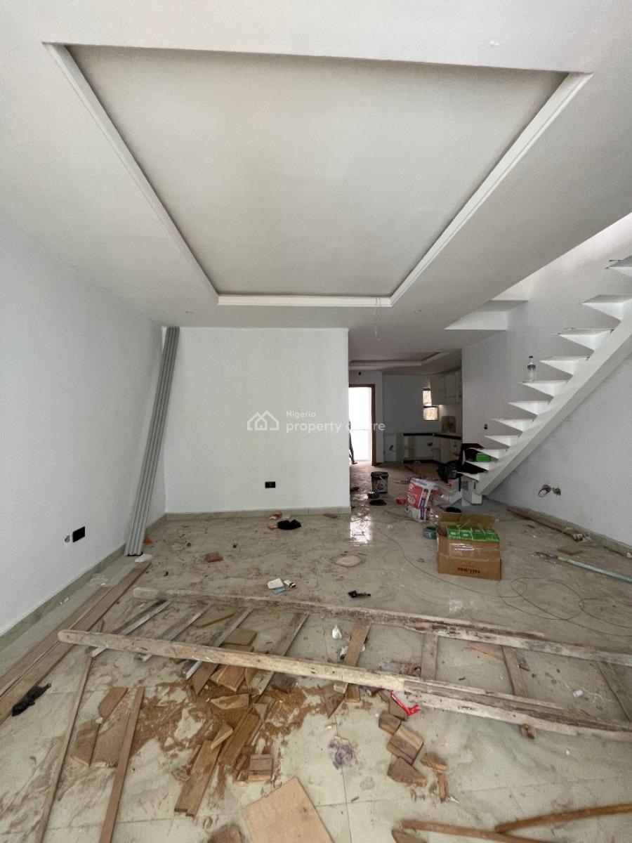 Exquisite 2 Bedroom Penthouse with Pool & Gym  in a Serene Environment, Penthouse Apartment, Lekki Phase 1, Lekki, Lagos, Flat / Apartment for Sale
