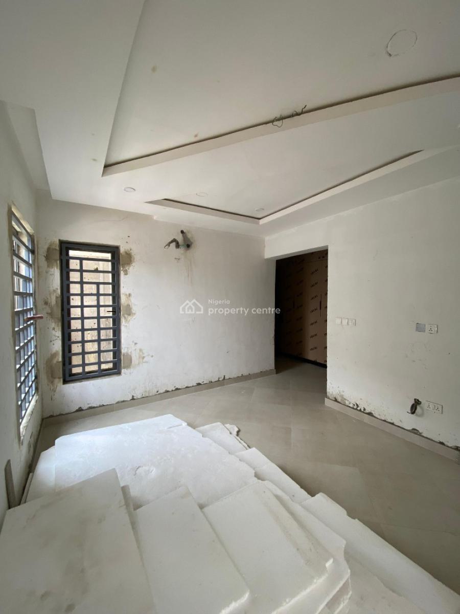 Lovely 4 Bedroom Apartment Bedroom with Private Cinema and Bq, Lekki Phase 1, Lekki, Lagos, Flat / Apartment for Sale