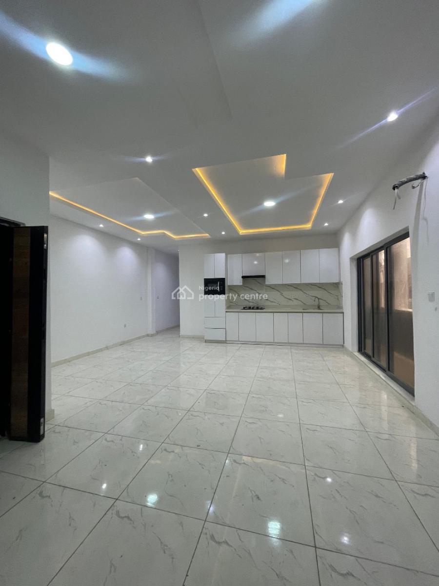 Contemporary 2 Bedroom with Exquisite Feature Suitable for Investment, Lekki Phase 1, Lekki, Lagos, Flat / Apartment for Sale