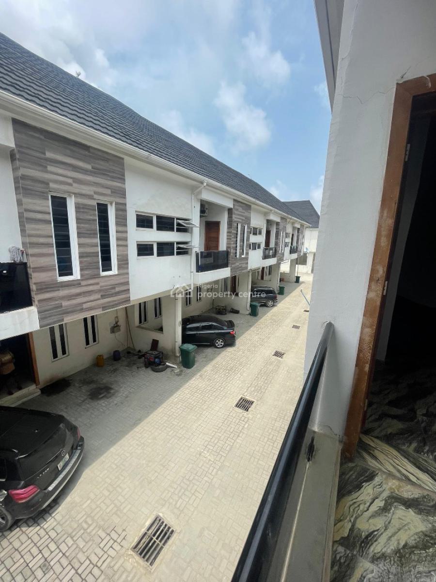 Spacious Master Bedroom with Walkin Closet &balcony (brand New), Rosebank Phase 5, Ikota Gra, Ikota, Lekki, Lagos, Terraced Duplex for Rent