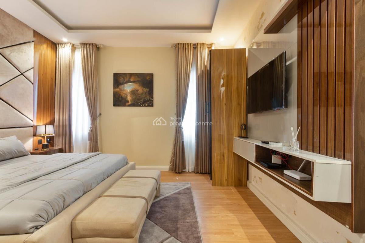 Alexa One Bedroom Apartment with Ps5 and Ceiling Mirror, Lekki Phase 1, Lekki, Lagos, Flat / Apartment Short Let
