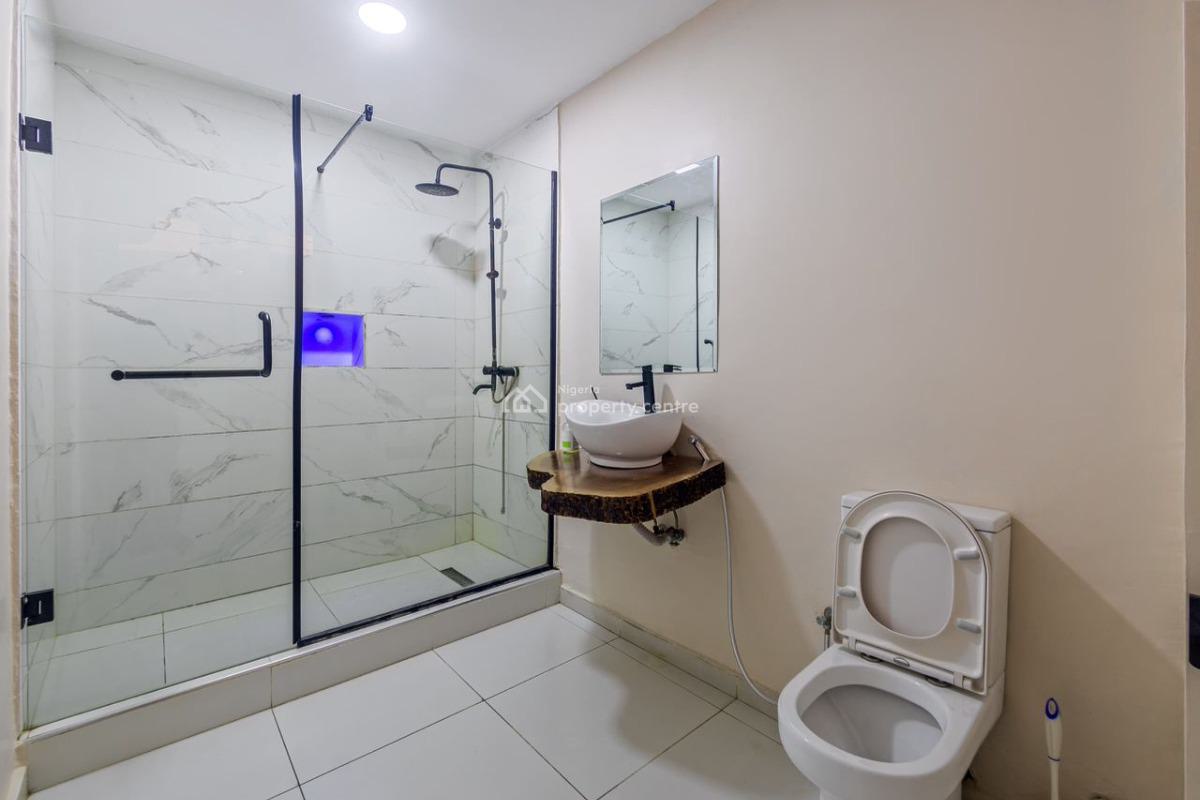 3 Bedroom Waterfront Apartment, Lekki Phase 1, Lekki, Lagos, Flat / Apartment Short Let