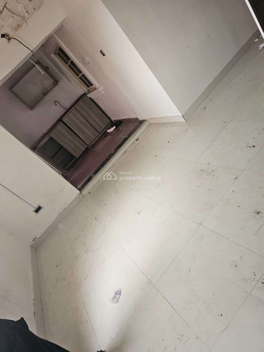 1 Room Self Contain, Lekki Phase 1, Lekki, Lagos, Flat / Apartment for Rent