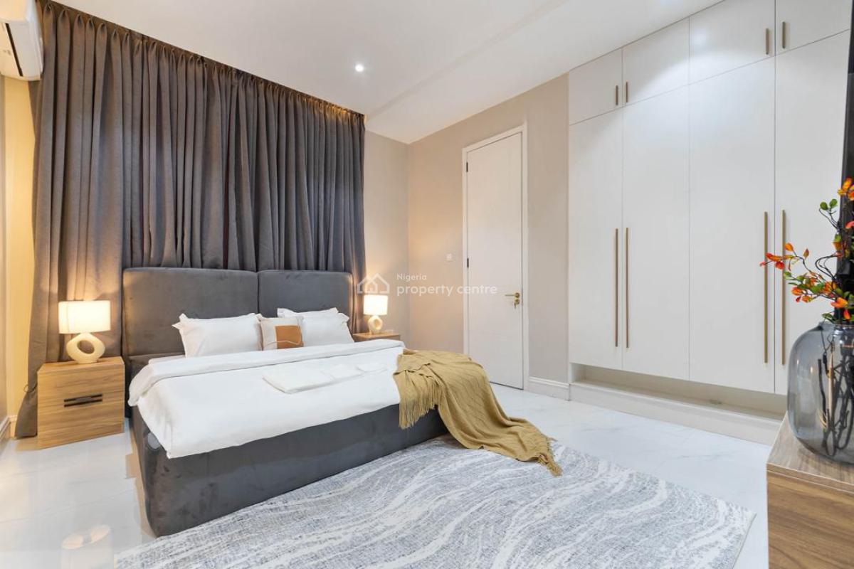 Lovely 3 Bedroom Apartment, Lekki Phase 1, Lekki, Lagos, Flat / Apartment Short Let