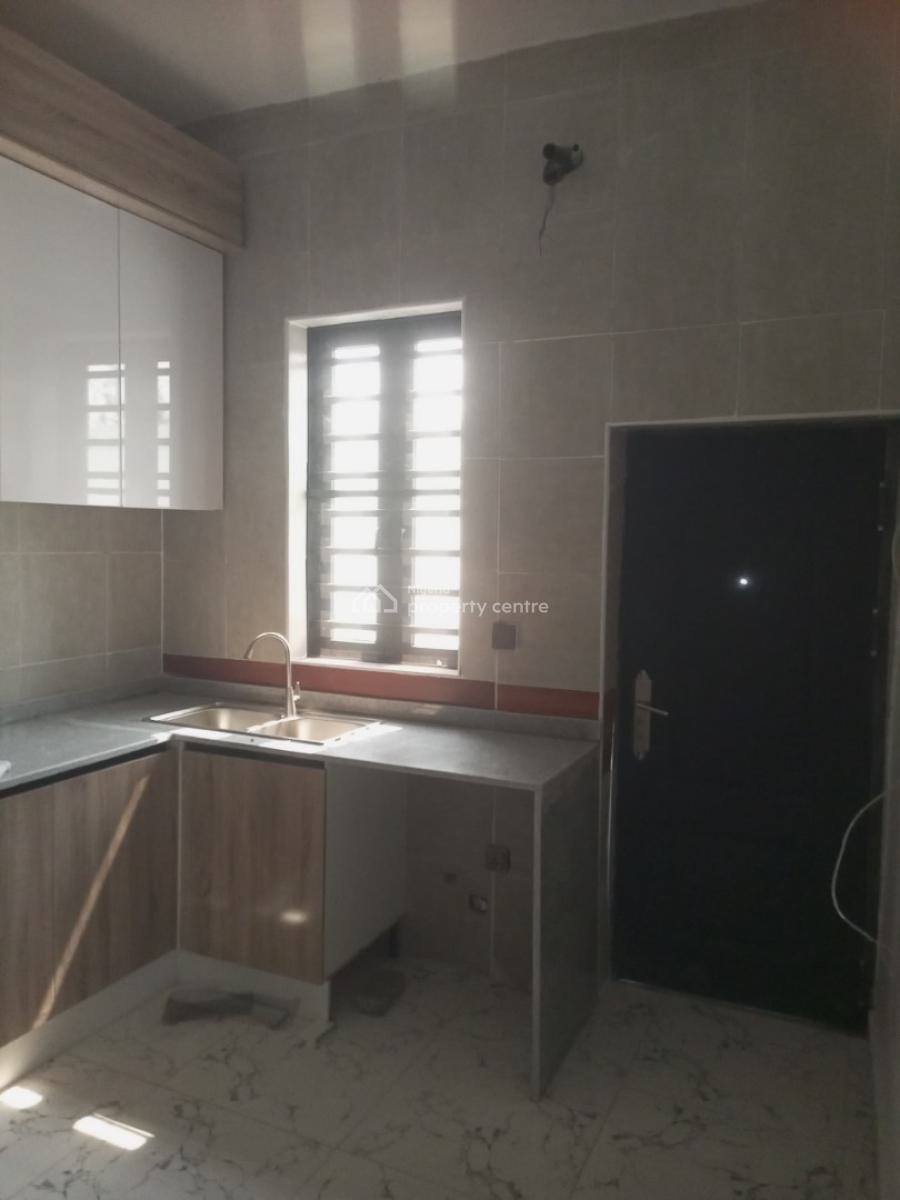 a Luxury 3 Bedrooms Terrace Duplex, Mobile Road, Lekki Phase 2, Lekki, Lagos, Flat / Apartment for Rent