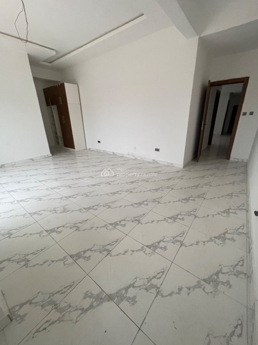 Very Spacious 2 Bedroom, Ikate Ilasan, Lekki Phase 1, Lekki, Lagos, Flat / Apartment for Rent