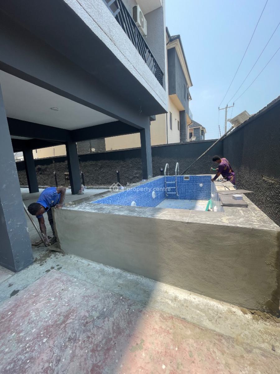 Very Spacious 2 Bedroom, Ikate Ilasan, Lekki Phase 1, Lekki, Lagos, Flat / Apartment for Rent