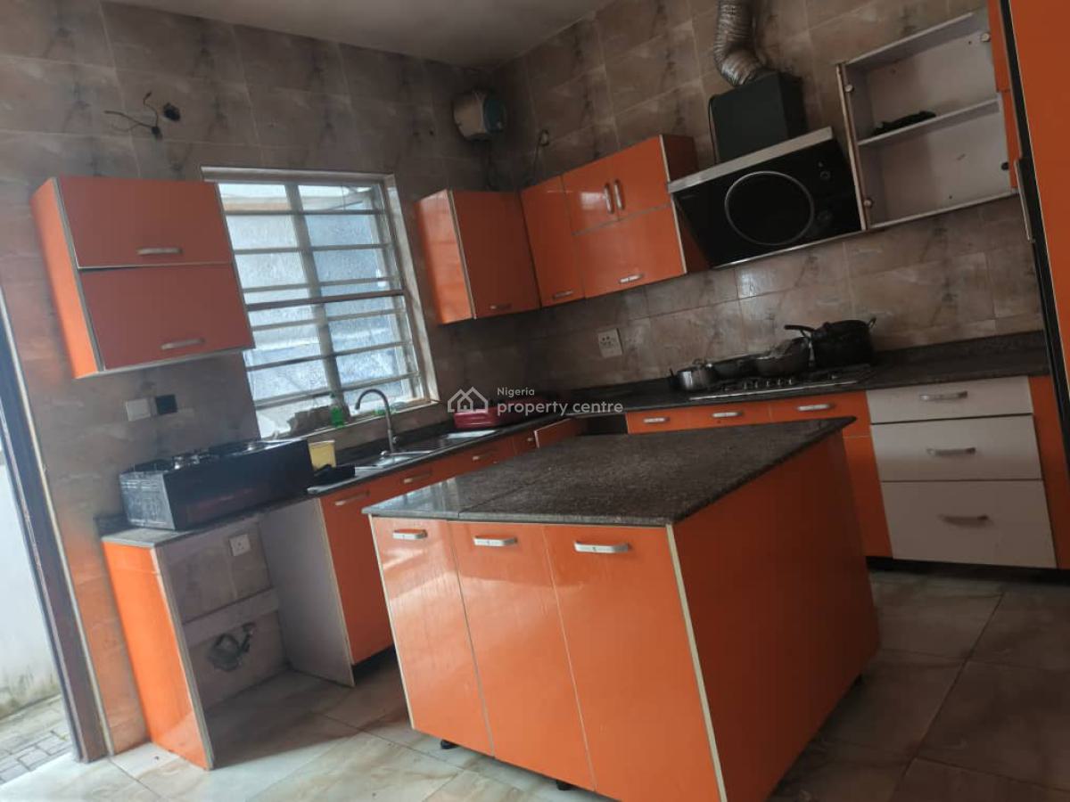 4 Bedrooms Semi Detached House with Bq, Off Circle Mall Drive, Osapa, Lekki, Lagos, Semi-detached Duplex for Rent