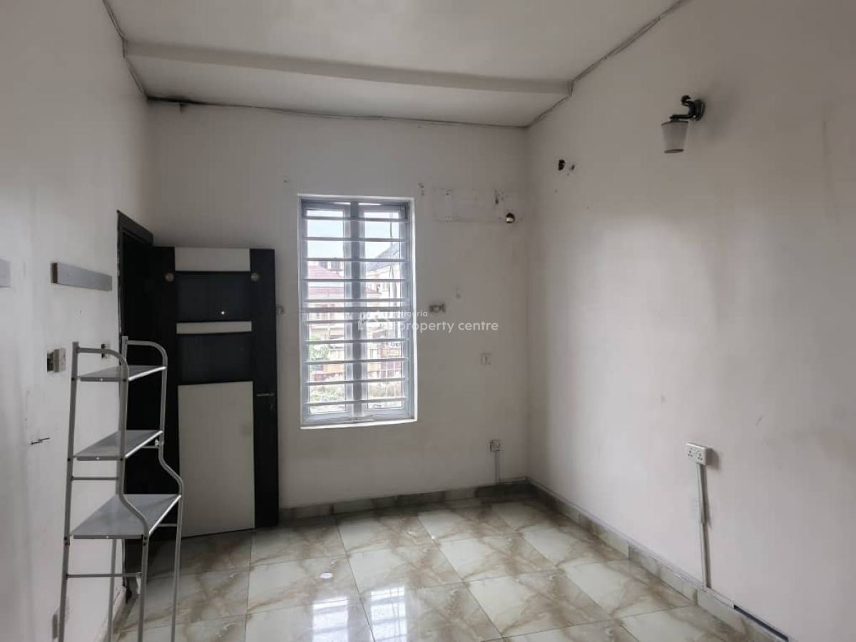 4 Bedrooms Semi Detached House with Bq, Off Circle Mall Drive, Osapa, Lekki, Lagos, Semi-detached Duplex for Rent