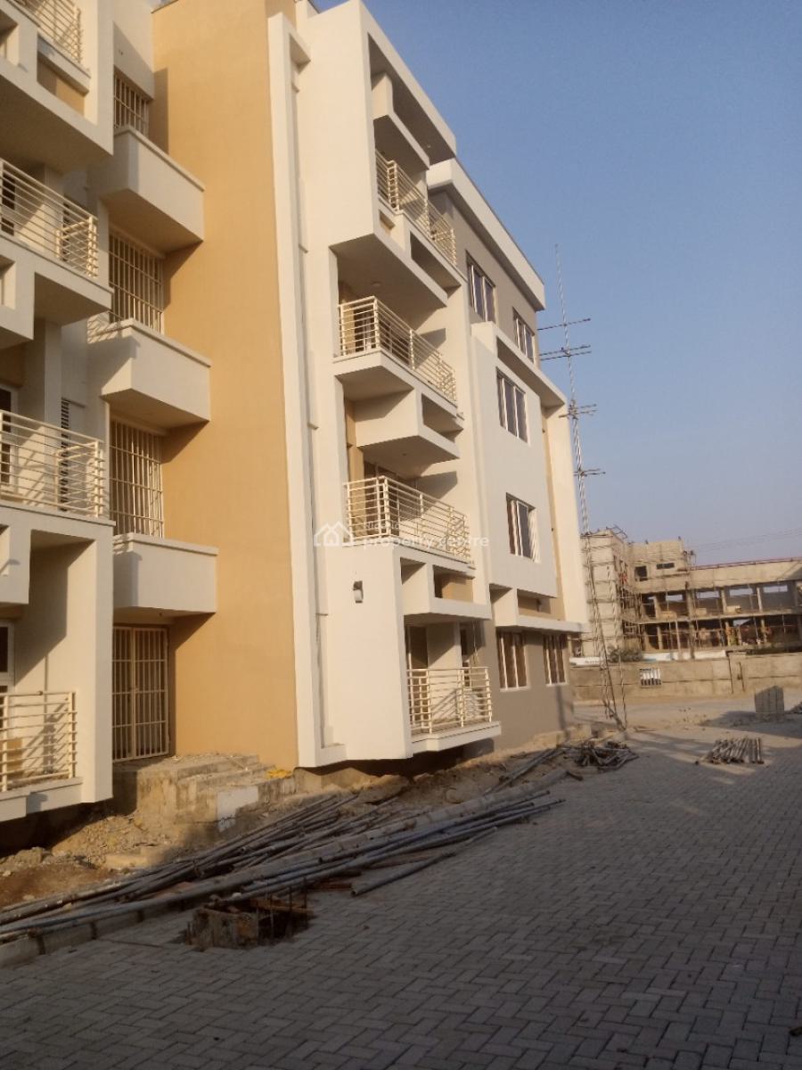 3-bedroom Flat, Coral Reef Apartment, Orchid Road, Lekki, Lagos, Flat / Apartment for Sale