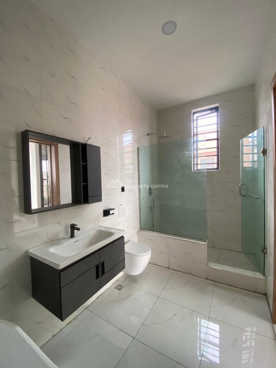 5 Bedroom Fully Detached House with a Room Bq, Extension, Vgc, Lekki, Lagos, Detached Duplex for Sale