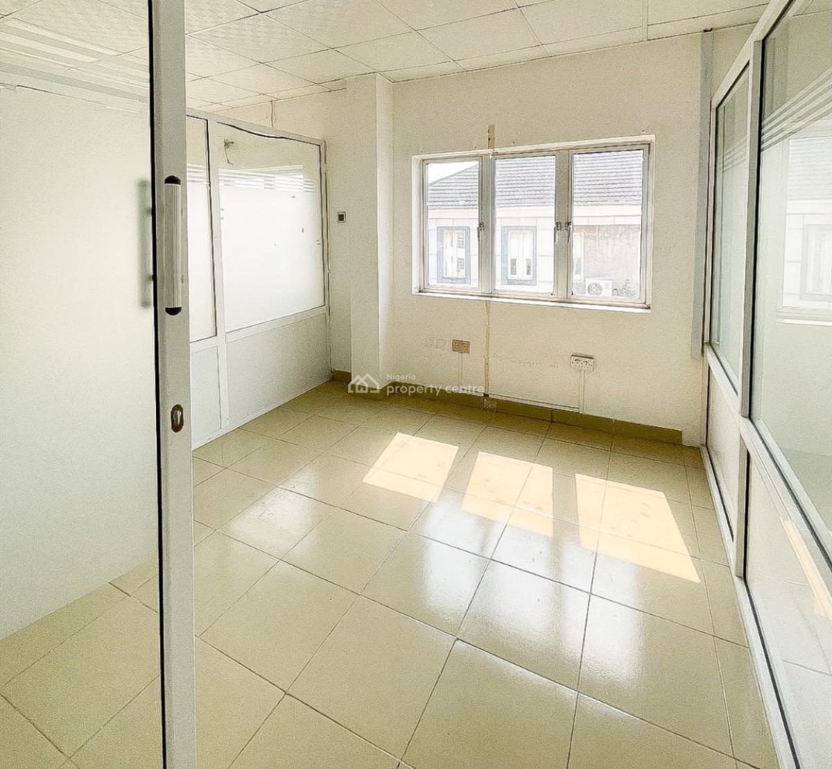 Strategic Location and Excellent Business  Shop Space, Igbo Efon, Lekki, Lagos, Shop for Rent