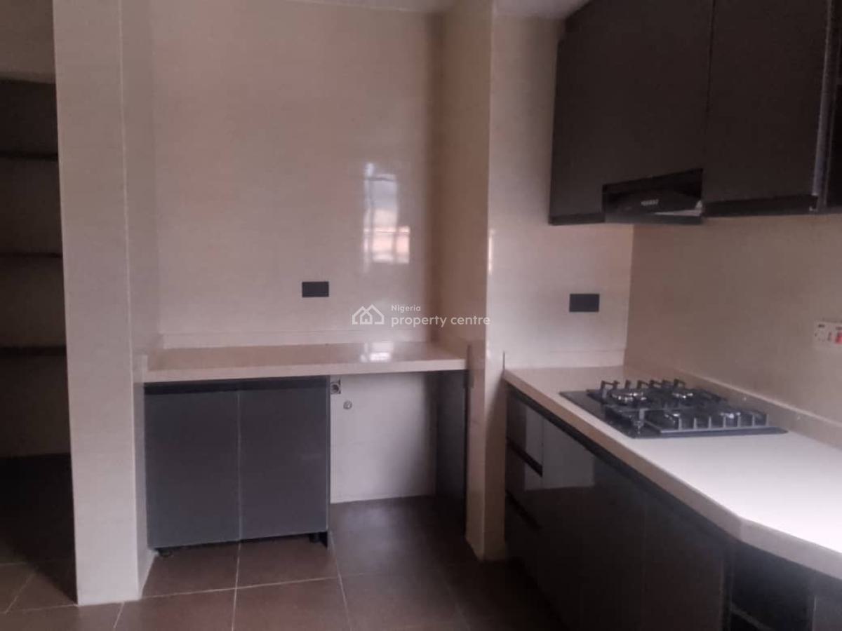 Relatively New 1 & 2 Bedroom Apartment at Lekki Phase 1, Lekki Phase 1, Lekki, Lagos, Flat / Apartment for Rent