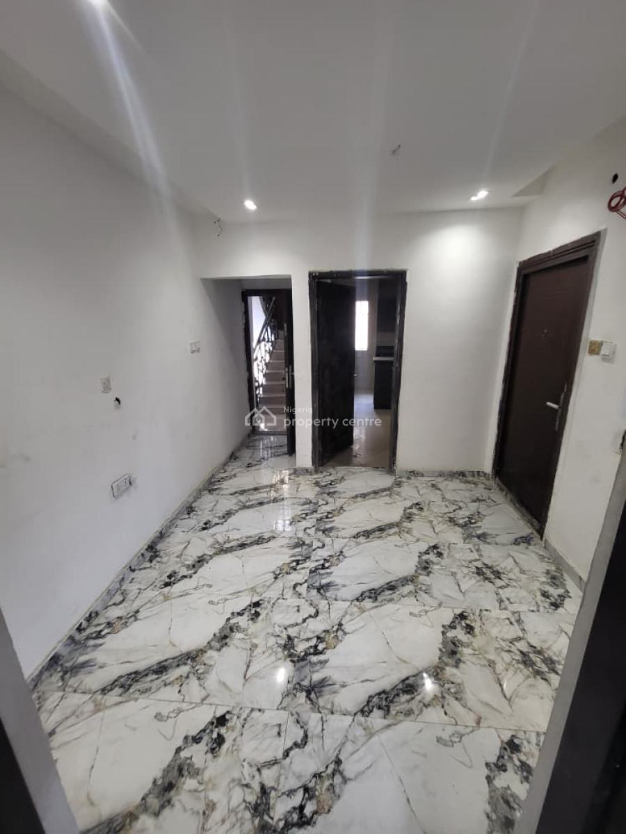 Very Standard Clean Mini Flat with Guest Toilet @lekki Phase 1, Lekki Phase 1, Lekki, Lagos, Mini Flat (room and Parlour) for Rent