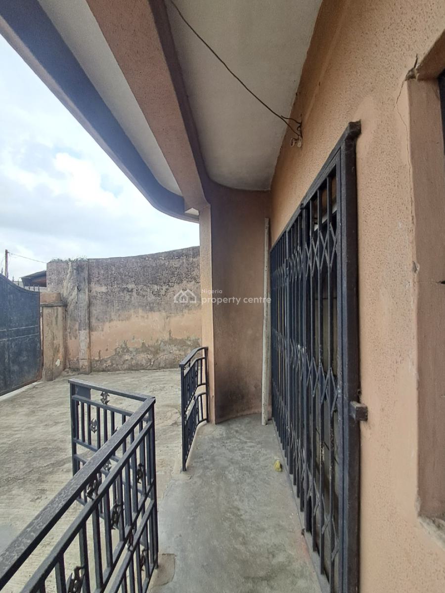 Decent 3 Bedroom Flat, Nubi Street, Oworonshoki, Kosofe, Lagos, Flat / Apartment for Rent