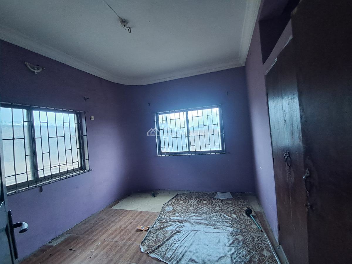 Decent 3 Bedroom Flat, Nubi Street, Oworonshoki, Kosofe, Lagos, Flat / Apartment for Rent