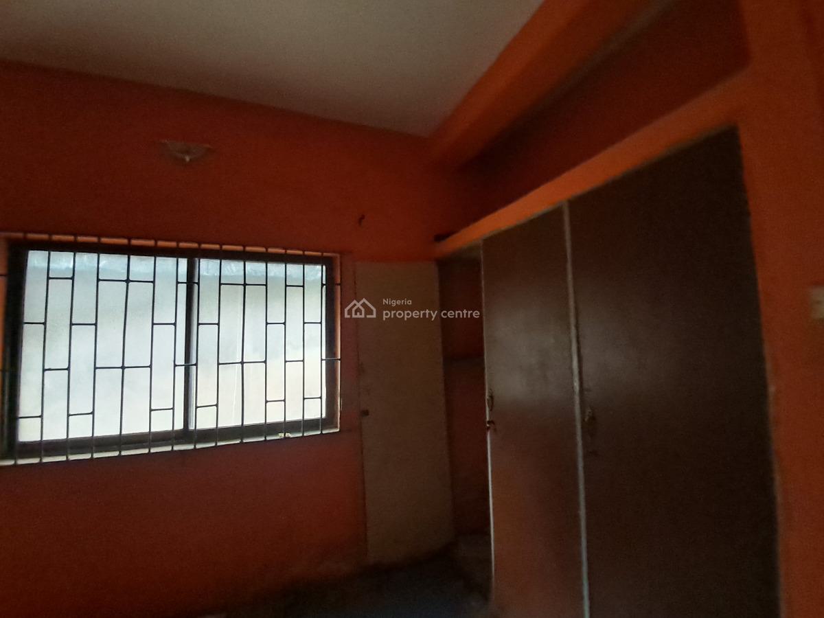 Decent 3 Bedroom Flat, Nubi Street, Oworonshoki, Kosofe, Lagos, Flat / Apartment for Rent