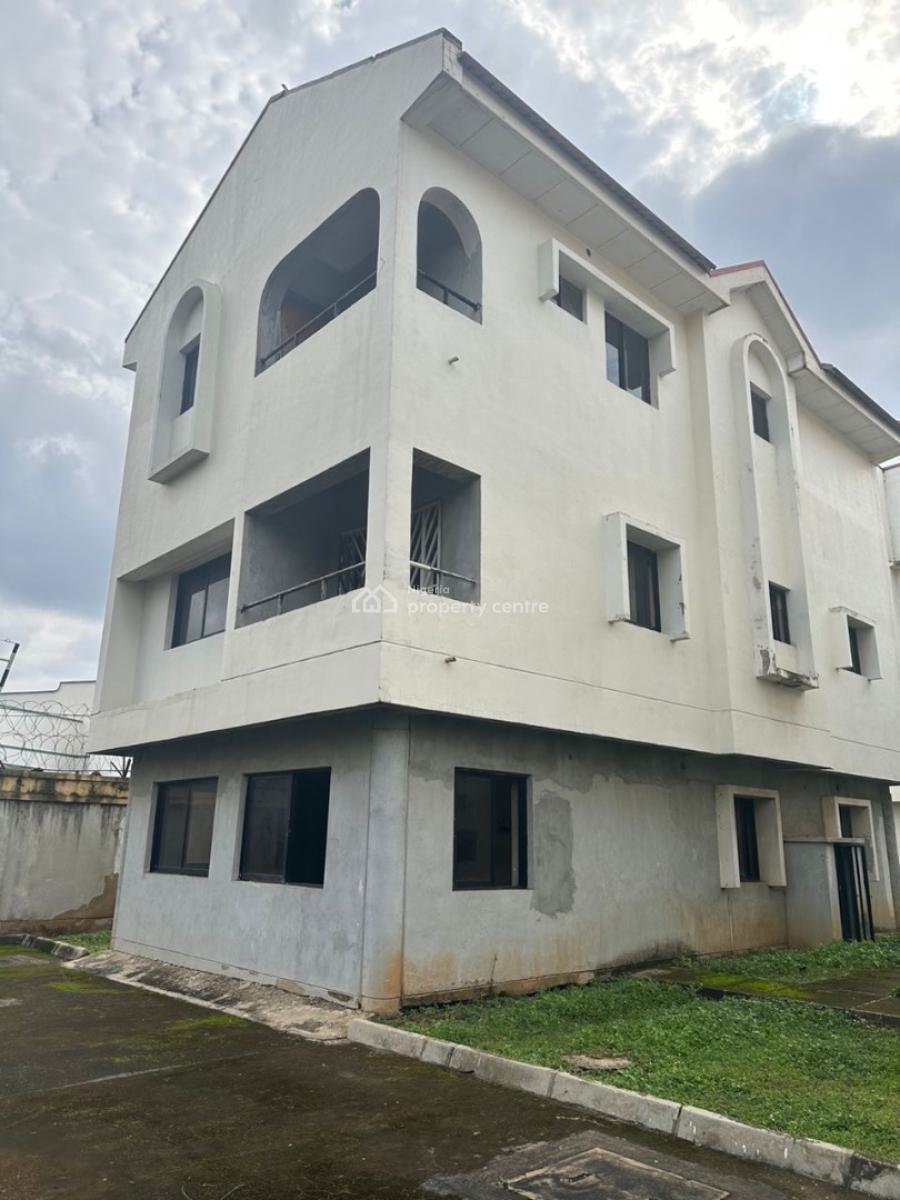 Super Distress 1,100.sqm in The Heart of The City, Maitama, Maitama District, Abuja, Mixed-use Land for Sale