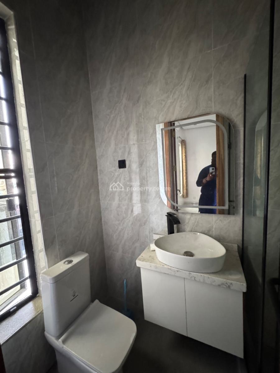 𝐁𝐄𝐀𝐔𝐓𝐈𝐅𝐔𝐋 4 𝐁𝐄𝐃𝐑𝐎𝐎𝐌 𝐃𝐄𝐓𝐀𝐂𝐇𝐄𝐃 𝐃𝐔𝐏𝐋𝐄𝐗, Chevron, Lekki, Lekki Phase 2, Lekki, Lagos, Detached Duplex for Rent