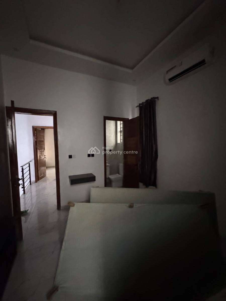 𝐁𝐄𝐀𝐔𝐓𝐈𝐅𝐔𝐋 4 𝐁𝐄𝐃𝐑𝐎𝐎𝐌 𝐃𝐄𝐓𝐀𝐂𝐇𝐄𝐃 𝐃𝐔𝐏𝐋𝐄𝐗, Chevron, Lekki, Lekki Phase 2, Lekki, Lagos, Detached Duplex for Rent