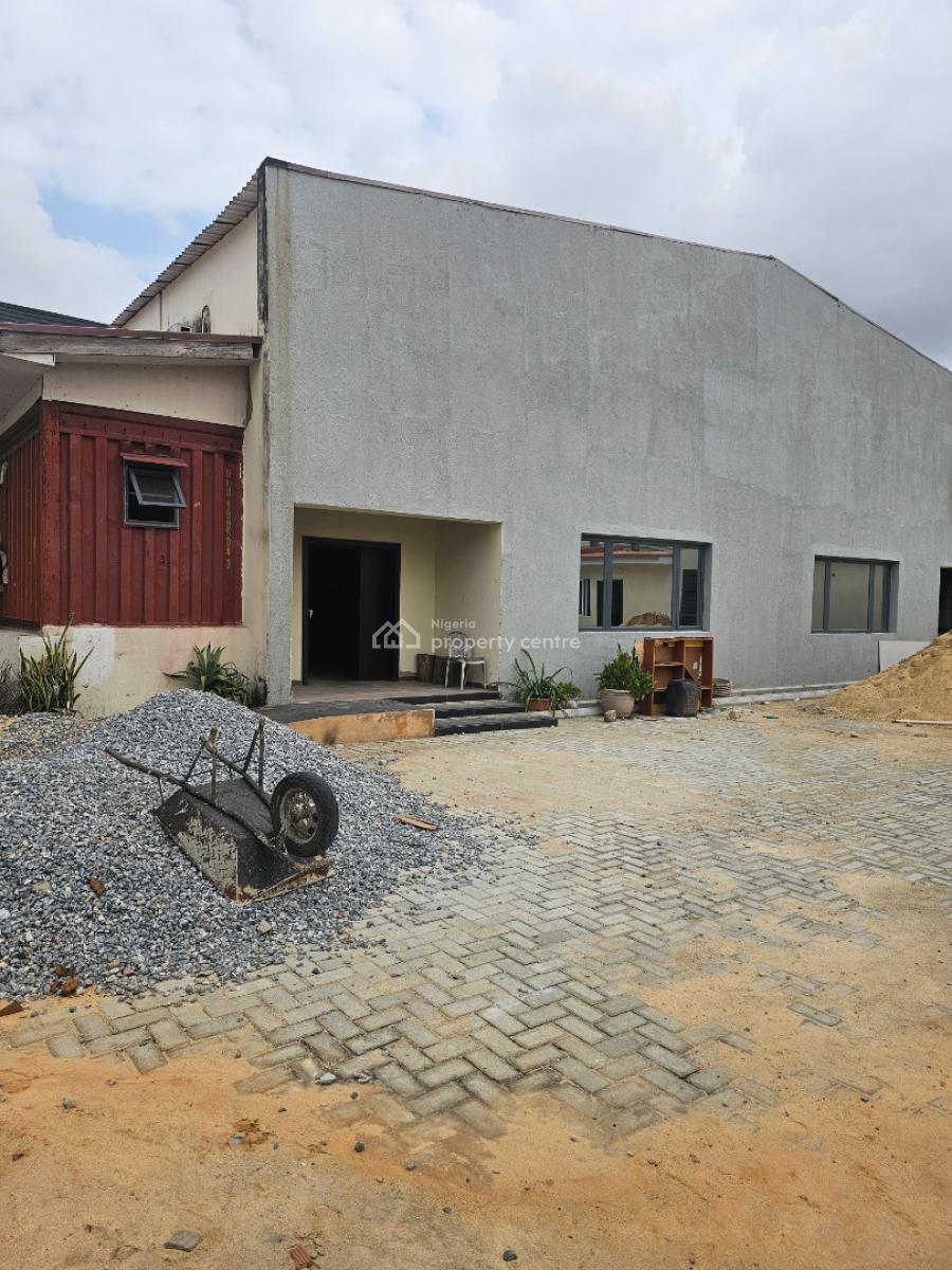 Holl Standing on a 1000 Sqms, Lekki Right Maruwa, Lekki, Lagos, Event Centre / Venue for Rent