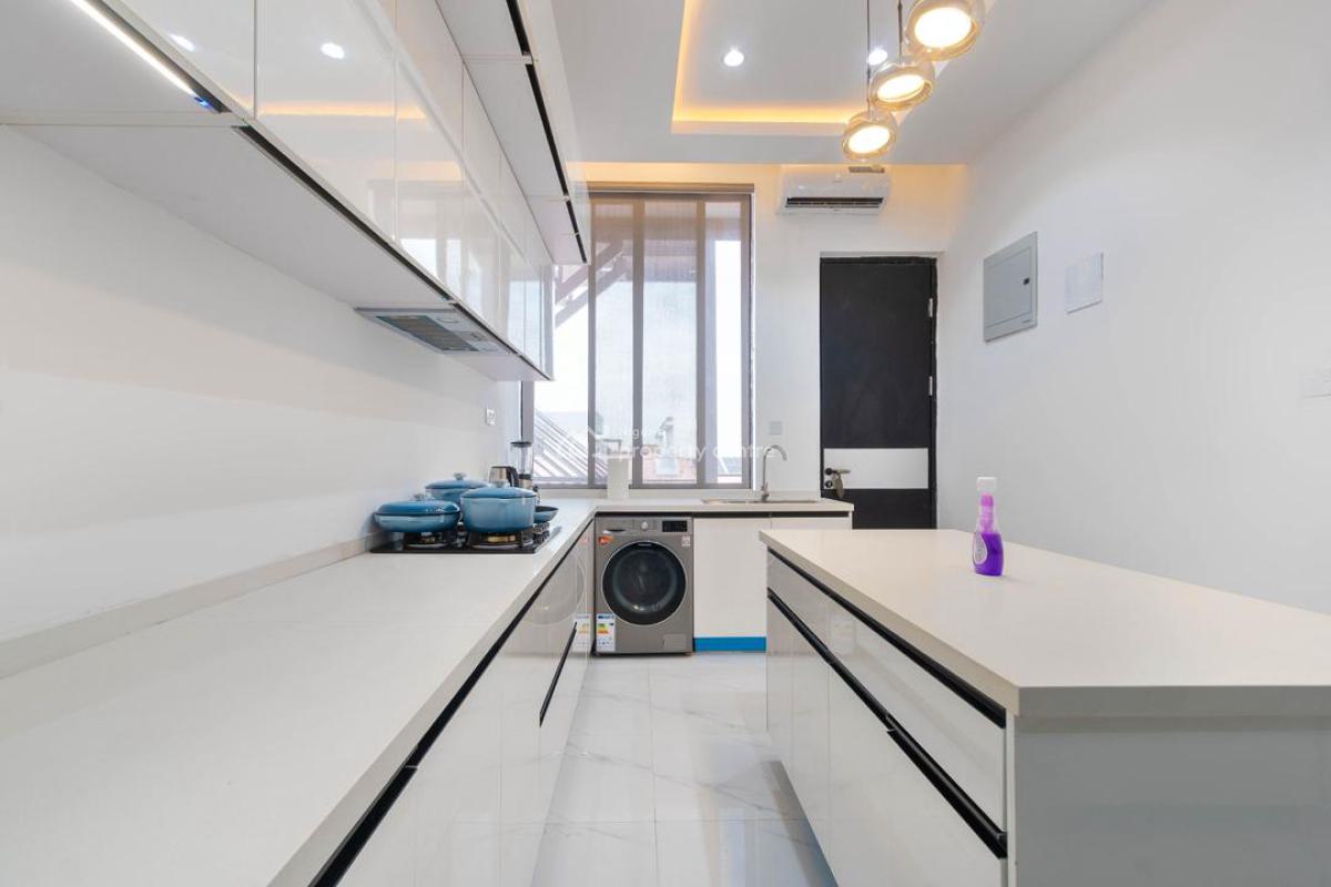 Newly Furnished 3bedroom Apartment with Swimming Pool & Gym, Lekki, Lekki Phase 1, Lekki, Lagos, Flat / Apartment Short Let