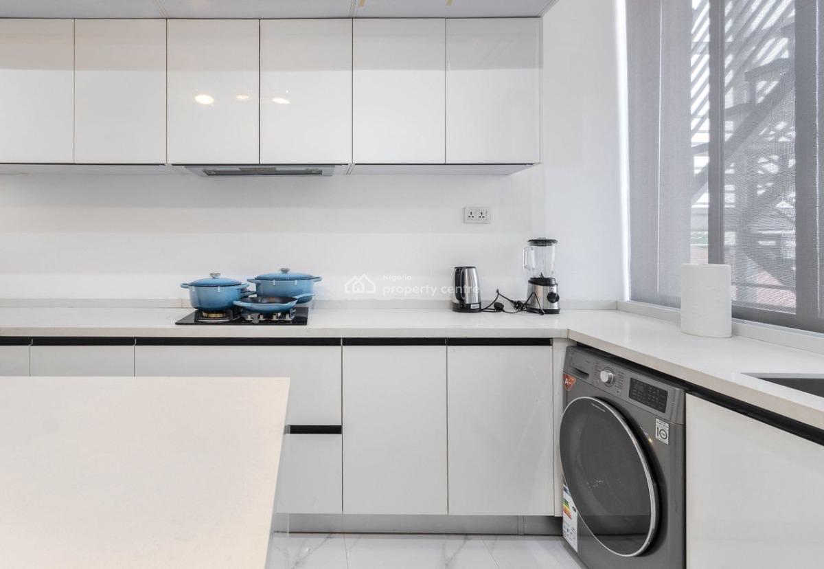 Newly Furnished 3bedroom Apartment with Swimming Pool & Gym, Lekki, Lekki Phase 1, Lekki, Lagos, Flat / Apartment Short Let