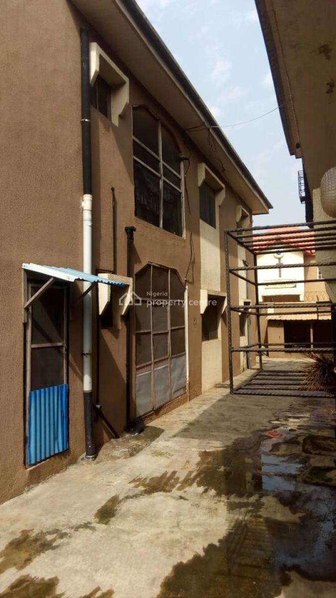 Block of 6 Flats at Jumofak Ikorodu, Sobona Street, Igbo-oluwo Estate Jumofak, Jumofak, Ikorodu, Lagos, Block of Flats for Sale