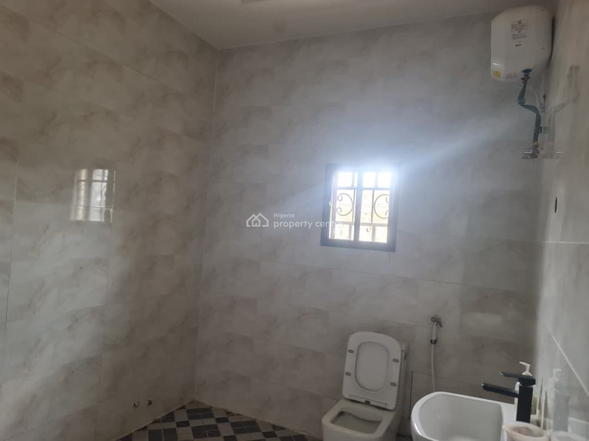 Luxury Spacious 5 Bedroom Duplex, Von Estate Road, Lugbe District, Abuja, Detached Duplex for Rent