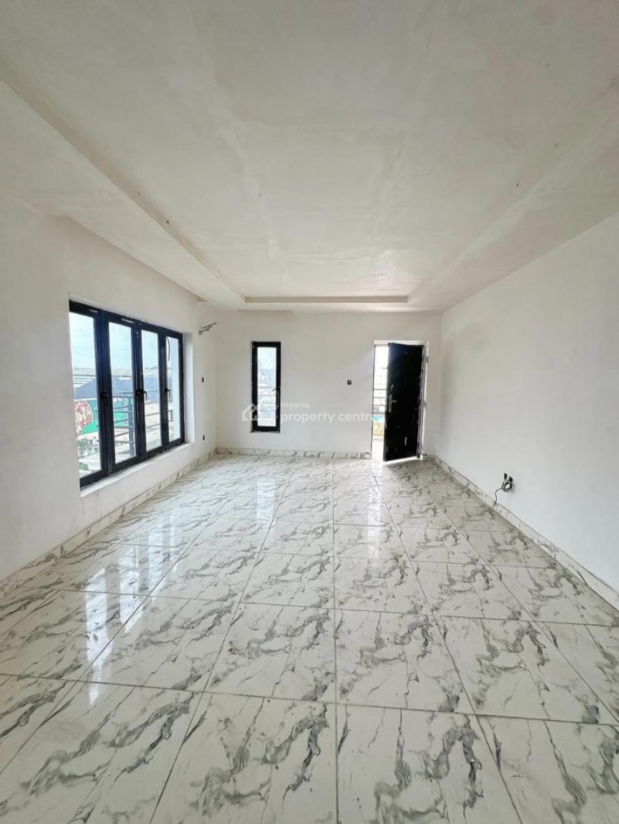 Newly Built and Serviced with 24/7 Power Supply 2 Bedroom En-suite Pen, Lekki Phase 1, Lekki, Lagos, Flat / Apartment for Rent
