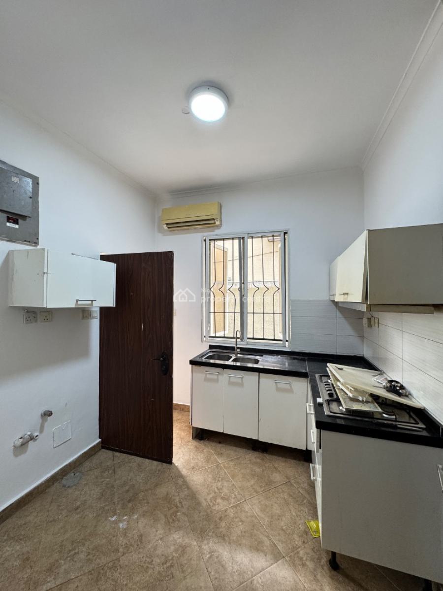Well Maintained 3bedroom Flat with Bq on The Ground Floor, Lekki Phase 1, Lekki, Lagos, Flat / Apartment for Rent