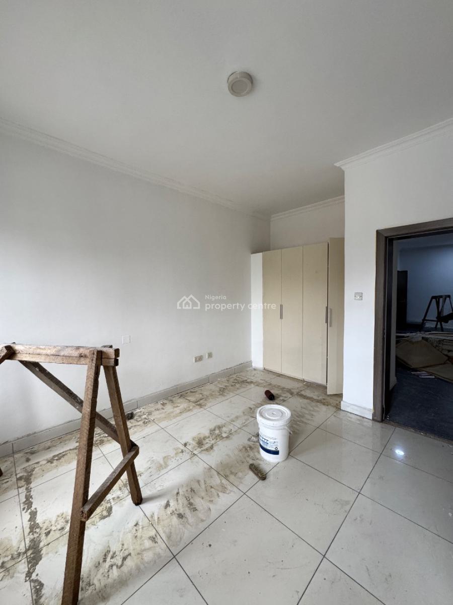 Well Maintained 3bedroom Flat with Bq on The Ground Floor, Lekki Phase 1, Lekki, Lagos, Flat / Apartment for Rent
