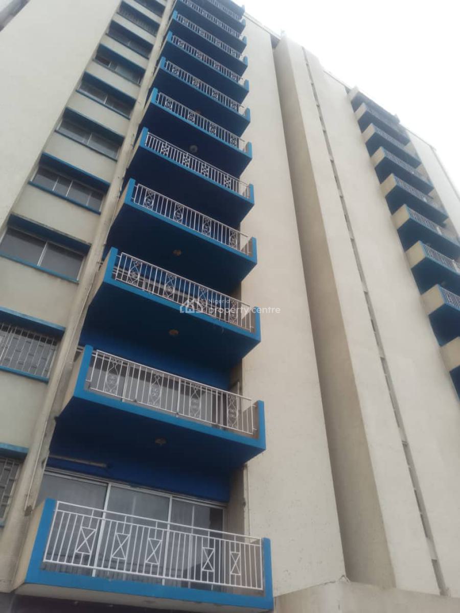 a High Rise Building with 24 Units of 2 Bedroom Apartments, Surulere, Lagos, Block of Flats for Sale