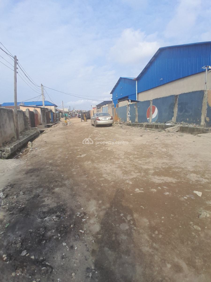 a Fenced and Gated Demolishable Bungalow, Off Ilaje Road,bariga Lagos, Bariga, Shomolu, Lagos, Residential Land for Sale
