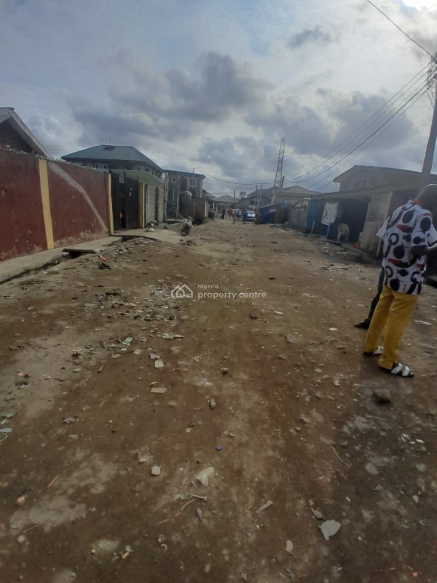 a Fenced and Gated Demolishable Bungalow, Off Ilaje Road,bariga Lagos, Bariga, Shomolu, Lagos, Residential Land for Sale