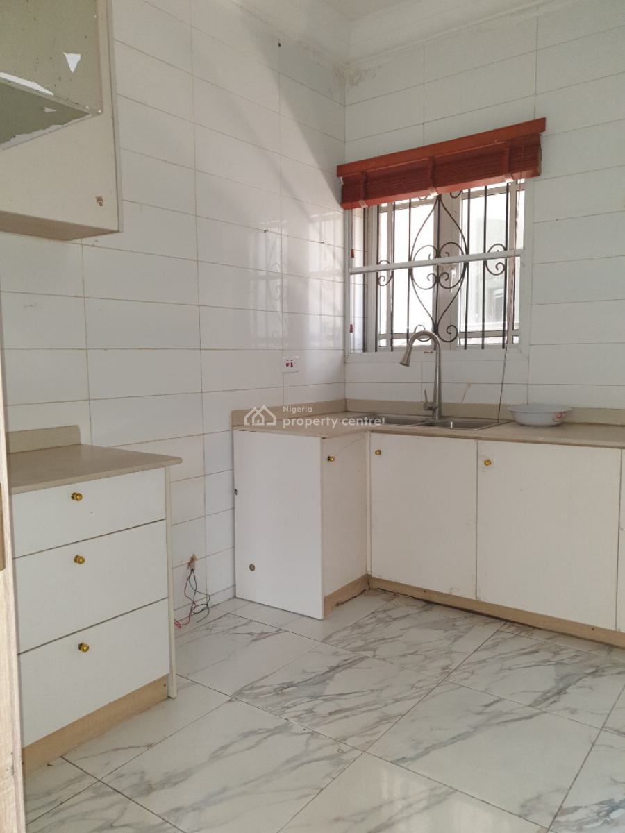 Spacious Service 2bedroom Flat, Idado Estate, Lekki, Lagos, Flat / Apartment for Rent