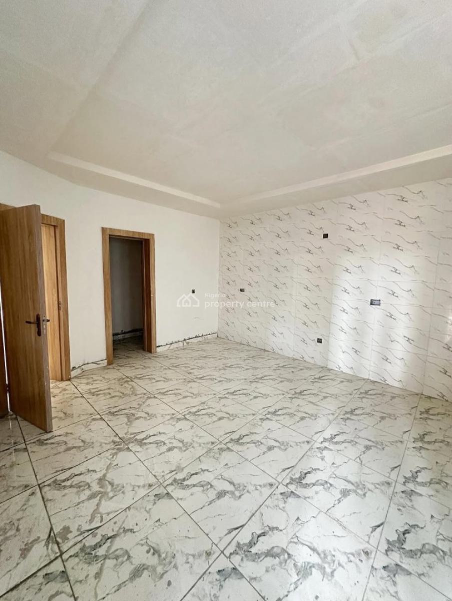 Newly Built and Serviced with 24/7 Power Supply 3 Bedroom En-suite Pen, Lekki Phase 1, Lekki, Lagos, Flat / Apartment for Rent