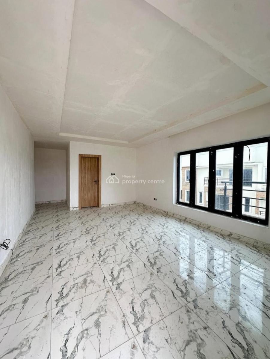 Newly Built and Serviced with 24/7 Power Supply 3 Bedroom En-suite Pen, Lekki Phase 1, Lekki, Lagos, Flat / Apartment for Rent