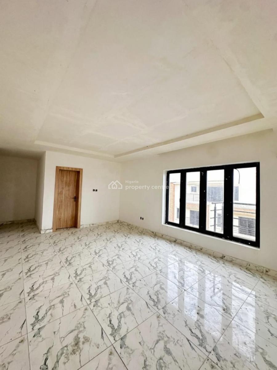 Newly Built and Serviced with 24/7 Power Supply 3 Bedroom En-suite Pen, Lekki Phase 1, Lekki, Lagos, Flat / Apartment for Rent