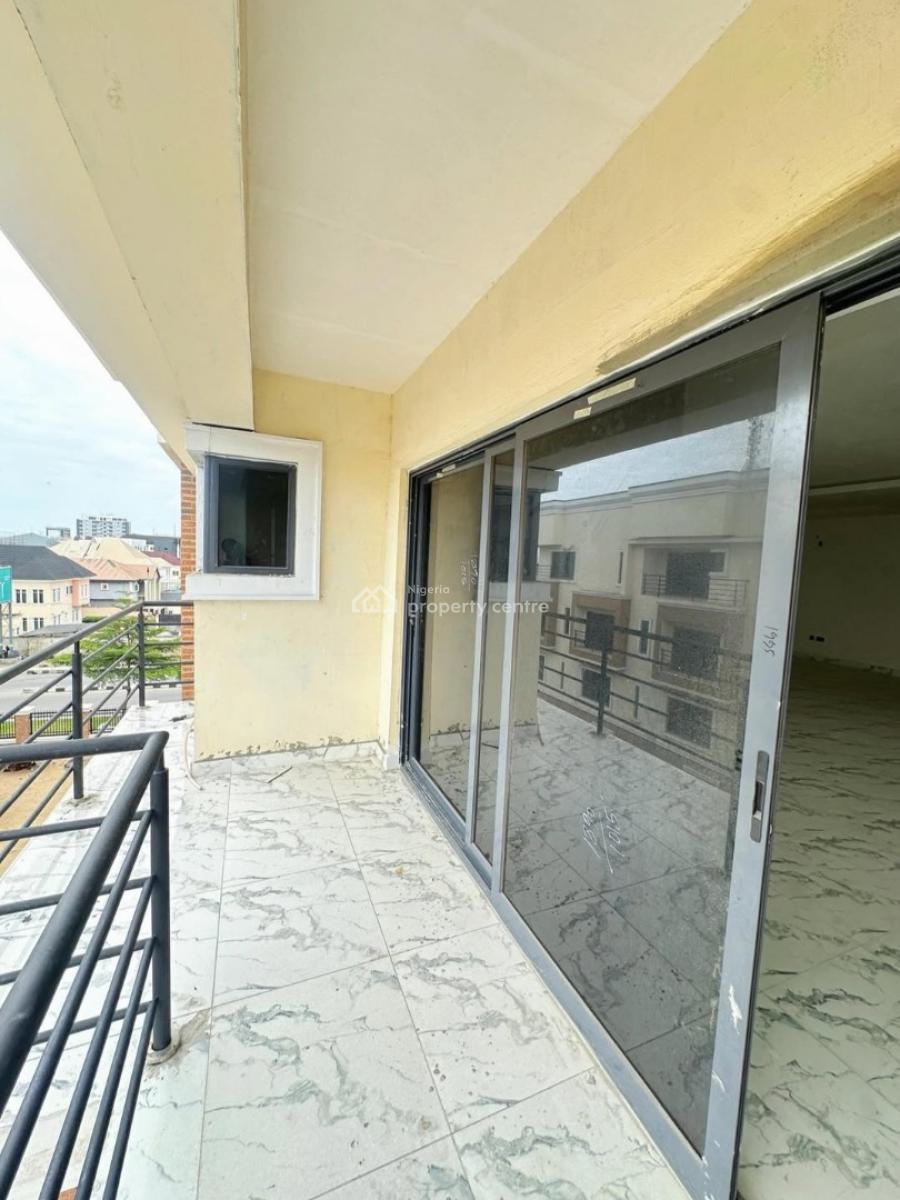 Newly Built and Serviced with 24/7 Power Supply 3 Bedroom En-suite Pen, Lekki Phase 1, Lekki, Lagos, Flat / Apartment for Rent