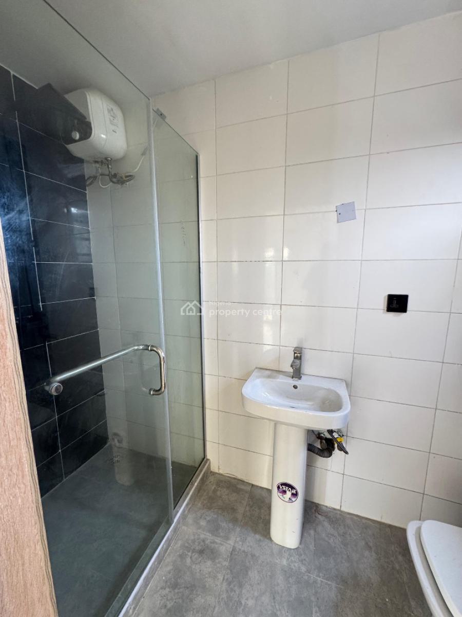Brand New Luxurious in Good Access Neighborhood, Ologolo, Lekki, Lagos, Flat / Apartment for Rent