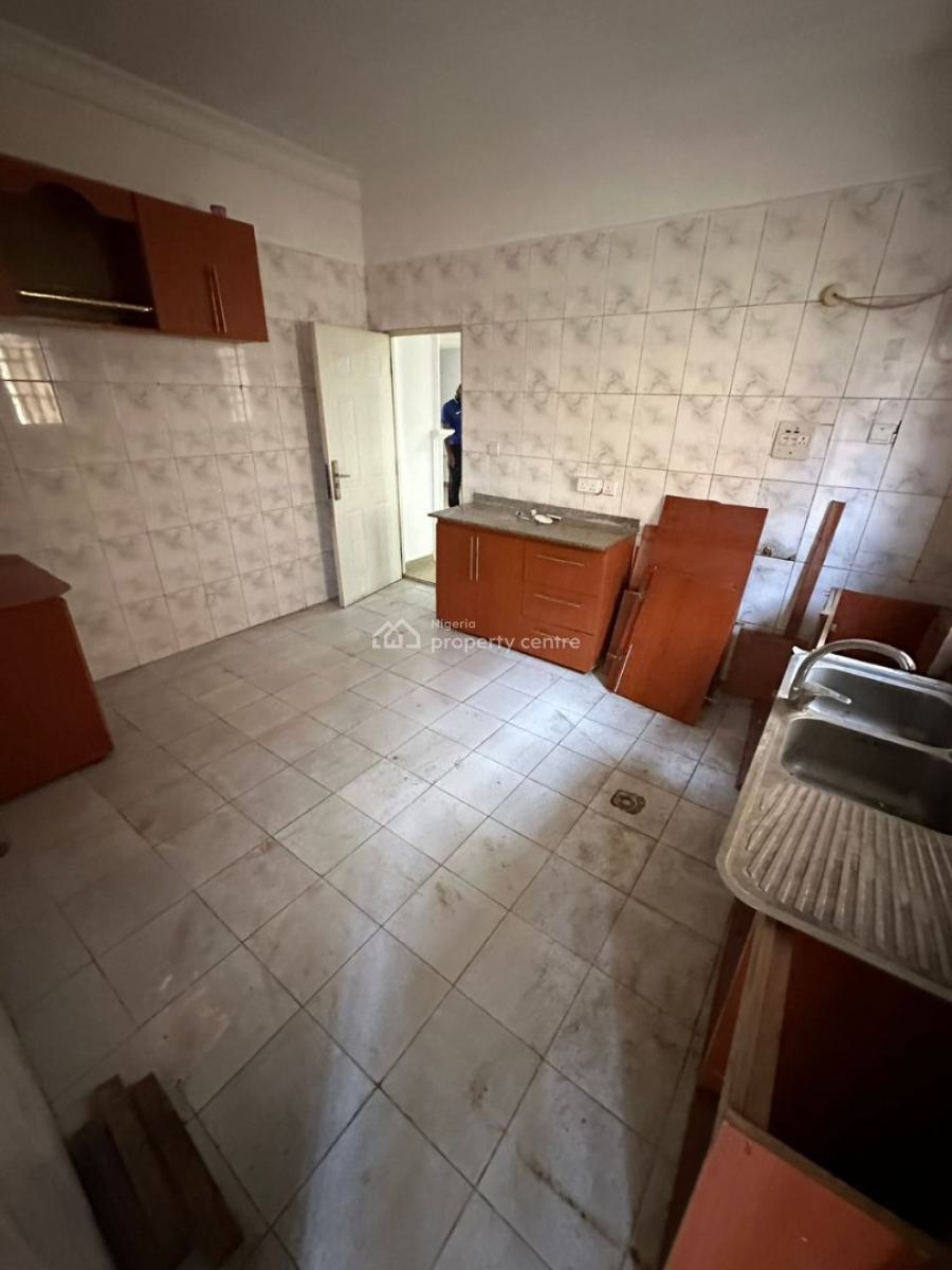 Well Built 3 Bedroom Bungalow 2 Rooms Bq 1 Gate House, Lugbe District, Abuja, Semi-detached Bungalow for Sale