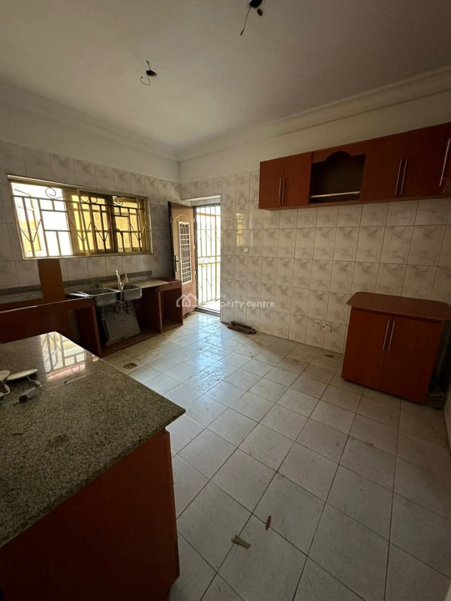 Well Built 3 Bedroom Bungalow 2 Rooms Bq 1 Gate House, Lugbe District, Abuja, Semi-detached Bungalow for Sale